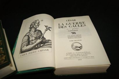null Jean de BONNOT, 3 volumes dont "La Guerre des Gaules" (1970, tome 1 et 2) et...