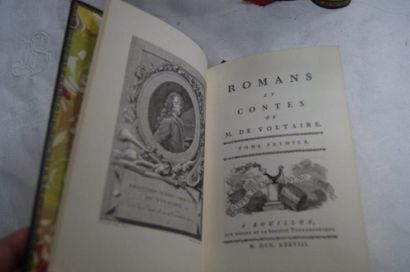 null VOLTAIRE Romans et contes. Fac similé de l'édition de 1778. Michel de l'Ormeraie,...