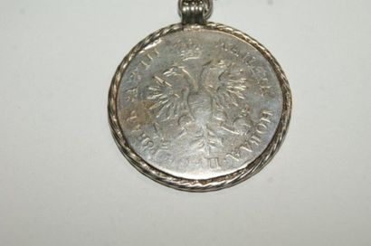 null RUSSIE Médaille en argent, figurant Pierre le Grand (XVIIIe siècle). Chaîne...