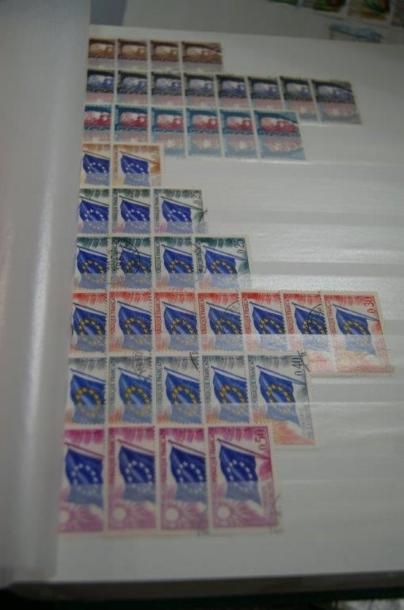 null FRANCE Lot de 6 albums de timbres.