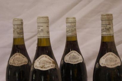 null Quatre bouteilles Volnay , Patriarche Père et Fils. 1983 . Etiquettes sales...