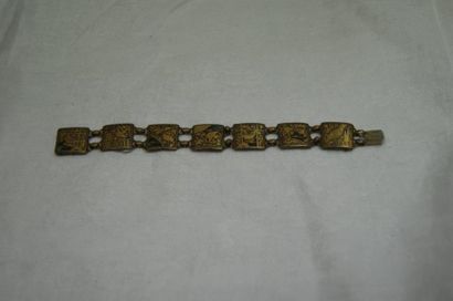 null Bracelet en métal doré émaillé. Long.: 19 cm