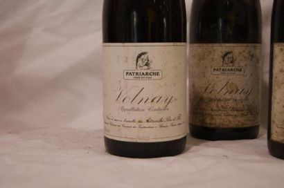 null Quatre bouteilles de Volnay , Patriarche père et fils, 1983. Etiquettes sales...