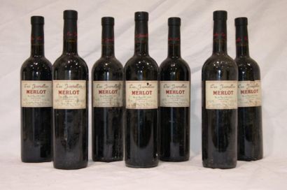 null 7 bouteilles de Merlot, les Jamelles, non datées.