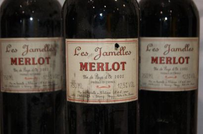 null 7 bouteilles de Merlot, les Jamelles, non datées.