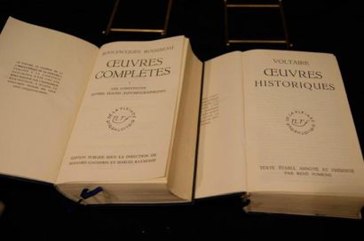 null 2 volumes La Pléiade : Rousseau "Confessions -autres textes autobiographiques"...