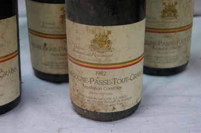 null 6 bouteilles de Bourgogne Passe-tout-grain, Vicomte Bernard de Romanet, 1982...