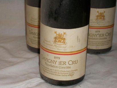 null 5 bouteilles de Savigny 1er Cru, Vicomte Bernard de Romanet, 1979 (es, LB et...