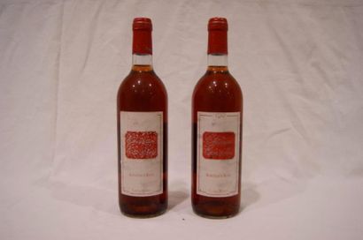 null 2 bouteilles de Bordeaux rosé, Château Candeley, 1997 et date illisible. (une...