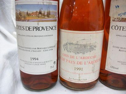 null Lot de cinq bouteilles de vin rosé: Sirah 2006 et 2007, Cote de Provence 1994...