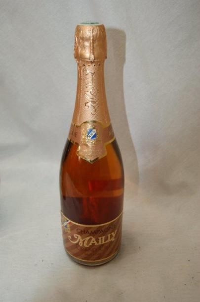 null Bouteille de champagne Mailly grand cru brut rosé