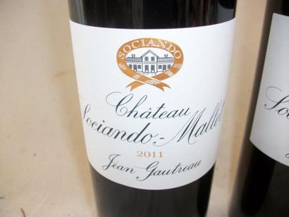 null 3 bouteilles de Haut Médoc, Château Sociando Mallet, 2011