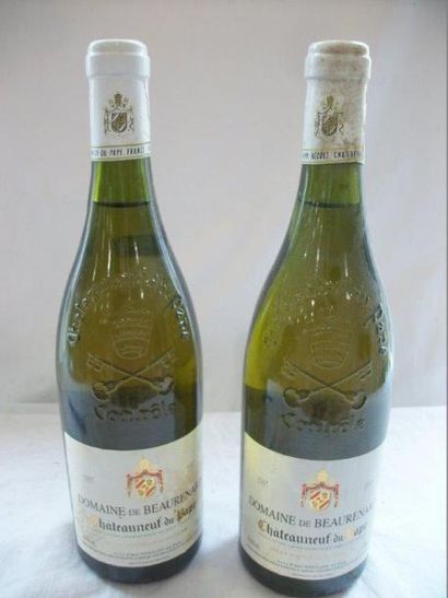 null 2 bouteilles de Châteauneuf du Pape blanc, Domaine de Beaurenard 1977 (B)