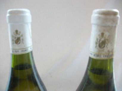 null 2 bouteilles de Châteauneuf du Pape blanc, Domaine de Beaurenard 1977 (B)