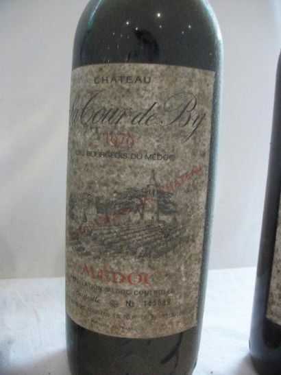 null 3 bouteilles de Médoc, Château La Tour de By, 1979 (es, B)