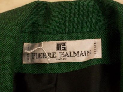 null Pierre BALMAIN Tailleur jupe en laine vert . Taille 40 . BE mais tache à la...