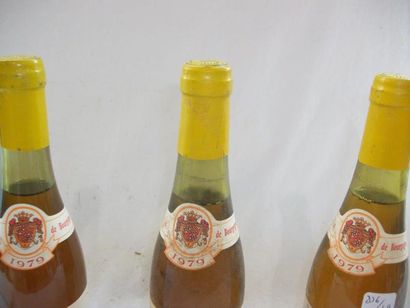 null 3 demi-bouteilles de Chassagne-Montrachet, cuvée La Maltroye, 1979. (LB)