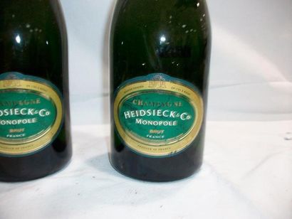 null 2 bouteilles de champagne Heidsieck & Co Monopole, Cuvée des Fondateurs.