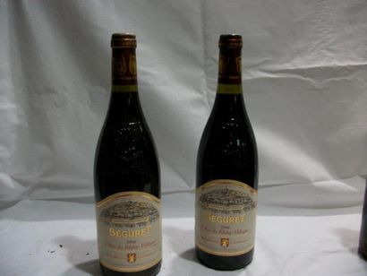 null 2 bouteilles de Côtes du Rhône Villages, Seguret, 2004.