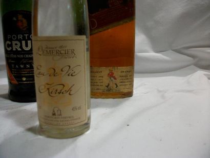 null Lot de 2 bouteilles d'alcools : 1 de Porto Ferreira et une de Kirsch Lemercier...
