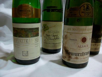 null Lot de 7 bouteilles de vins d'Alsace : 2 bouteilles de Gewurtraminer Dany Dietrich...