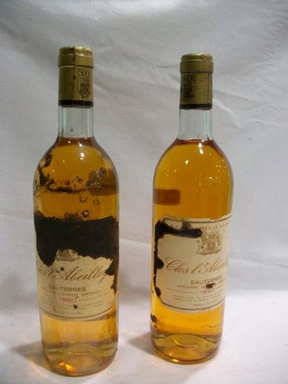 null 2 bouteilles de Sauternes, Clos l'Abeilley, 1980. (LB, étiquettes tachées).