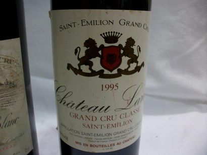 null Lot de deux bouteilles de Saint Emilion Grand Cru : Château Larose 1995 et Château...
