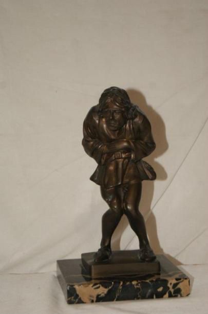 null Ecole moderne "Le Bossu" Bronze à patine brune. Haut.: 25 cm Socle en marbr...