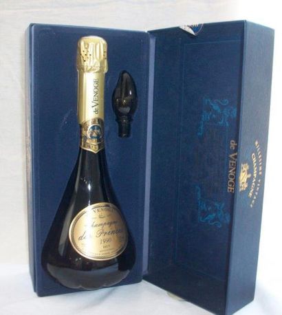 null 1 bouteille (formant carafe) de Champagne De Venoge, Cuvée de Princes, 1990....