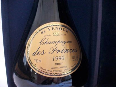 null 1 bouteille (formant carafe) de Champagne De Venoge, Cuvée de Princes, 1990....