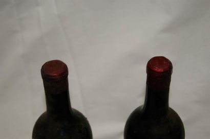 null 2 bouteilles de Château BEYCHEVELLE, Saint Julien, Achille FOULD, 1916. Niveau...