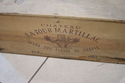 null 24 demi-bouteilles de Graves, Château La Tour Martillac, 1981. CBO.