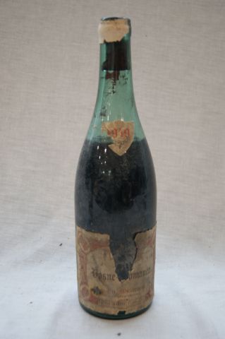 null 1 bouteille de Vosne-Romanée, 1949 (esa, niveau très bas, dépôt)