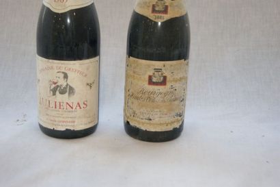 null Lot de deux bouteilles de vin rouge : Juliénas 1985 et Hautes Cotes de Beaune,...