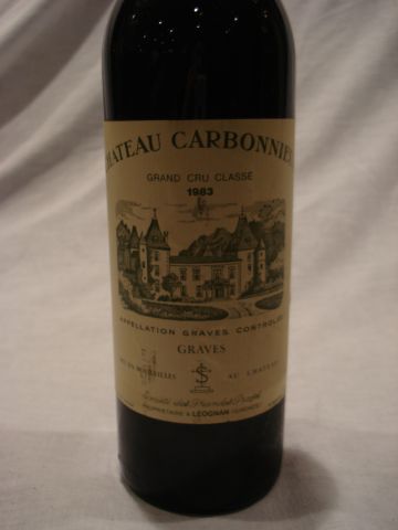 null 1 bouteille de Graves, Château Carbonnieux, 1983