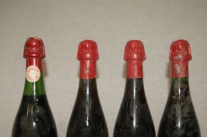 null Lot de 4 bouteilles de Bouzy Rouge, Côteaux champenois, 2 domaines différen...