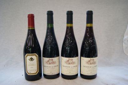 null Lot de 4 bouteilles : 1 Cheverny, domaine de la Desouchere, 2006 et 3 de château...