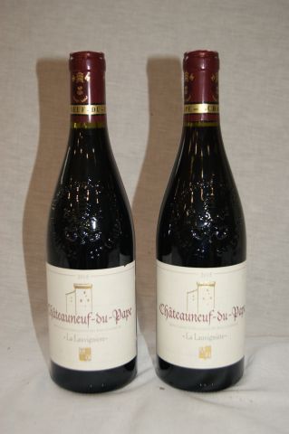 null 2 bouteilles de Chateauneuf-du-Pape, La Lauvignere, 2015.