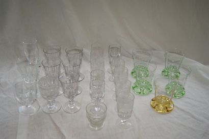 null Lot de verres dépareillés en cristal.