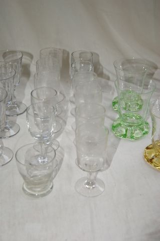 null Lot de verres dépareillés en cristal.