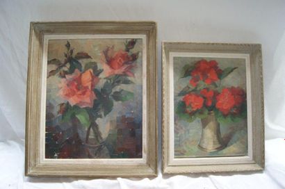 null Lot de deux huiles sur toiles, figurant des Bouquets de fleurs. 35 x 28 et 42...