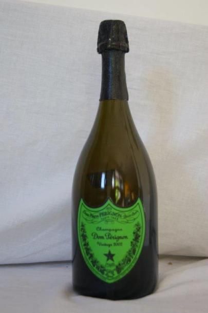 null 1 bouteille de champagne Dom Pérignon, millésime 2002.