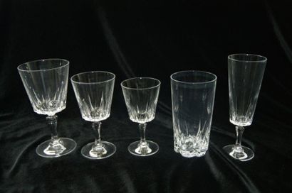 null Service de verres en cristal, comprenant 10 flûtes, 9 verres à eau, 5 verres...