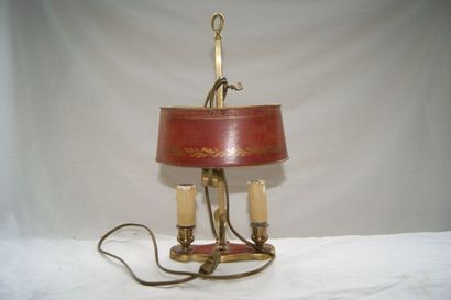 null Petite lampe bouiollotte en bronze et tôle laquée rouge. Haut.: 36 cm