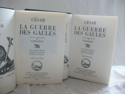 null Jean de BONNOT César "La Guerre des Gaules" Tome 1 et 2. 1970.