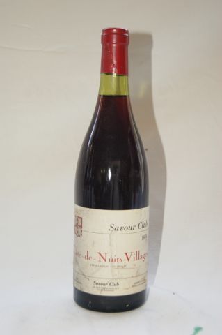 null 1 bouteille de Côtes de Nuits Villages, Savour Club, 1974.