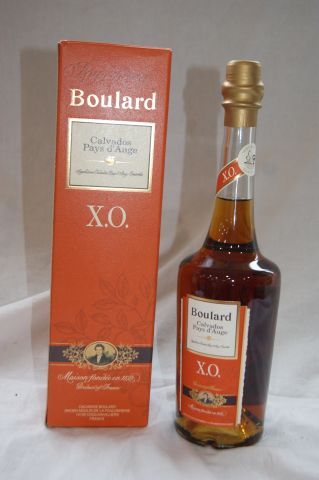 null 1 bouteille de Calvados, Boulard. 70 cl. Dans boîte.