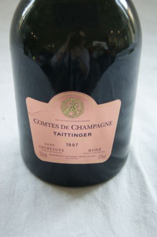 null 1 bouteille de champagne Taittinger Rosé,Comtes de Champagne, 1997.
