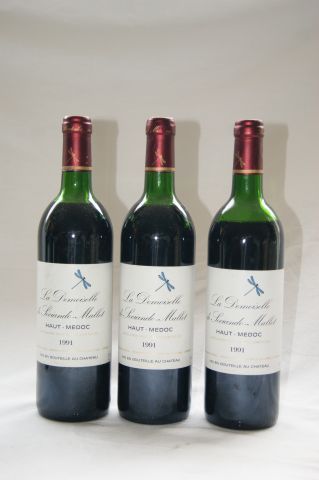 null 3 bouteilles de Haut Médoc, La Demoiselle de Sociando-Mallet, 1991.