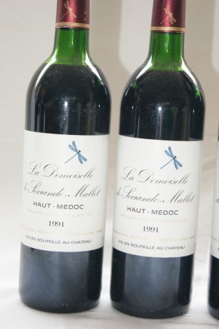 null 3 bouteilles de Haut Médoc, La Demoiselle de Sociando-Mallet, 1991.